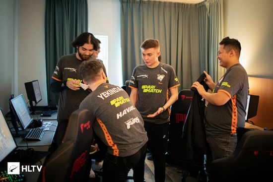 最终幻想7重制版游戏总监谈黄色颜料的重要性